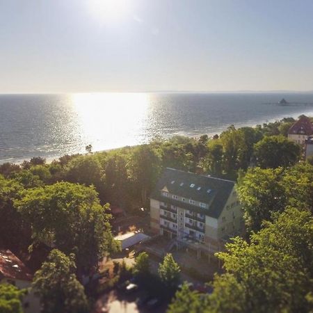 Отель Strandhaus Heringsdorf Херингсдорф Экстерьер фото